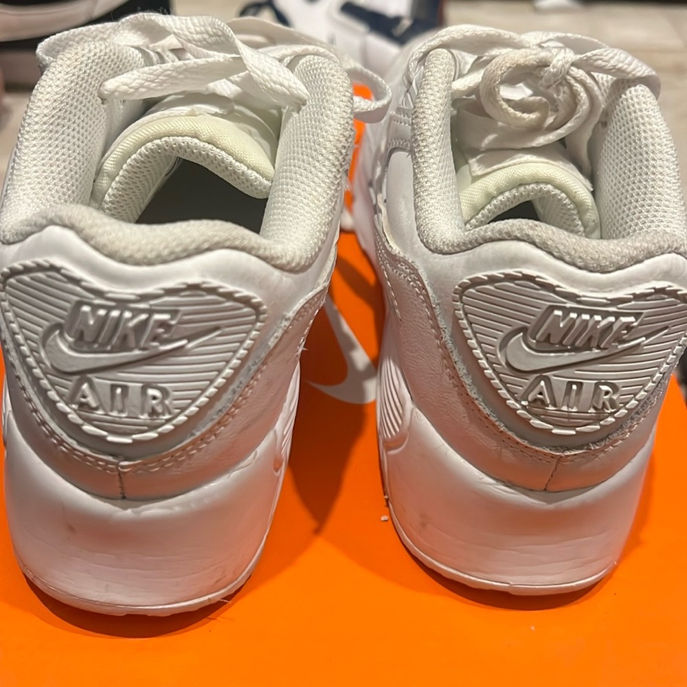 Boys Size 1.5 Air Nike